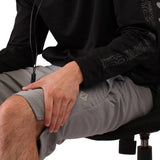 Diablo Pantalón corto POINT3 gris - Vista de modelo