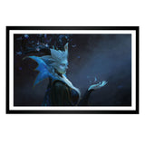 World of Warcraft La regina d'inverno 35,5 cm x 61 cm Stampa d'arte incorniciata in blu - Vista frontale